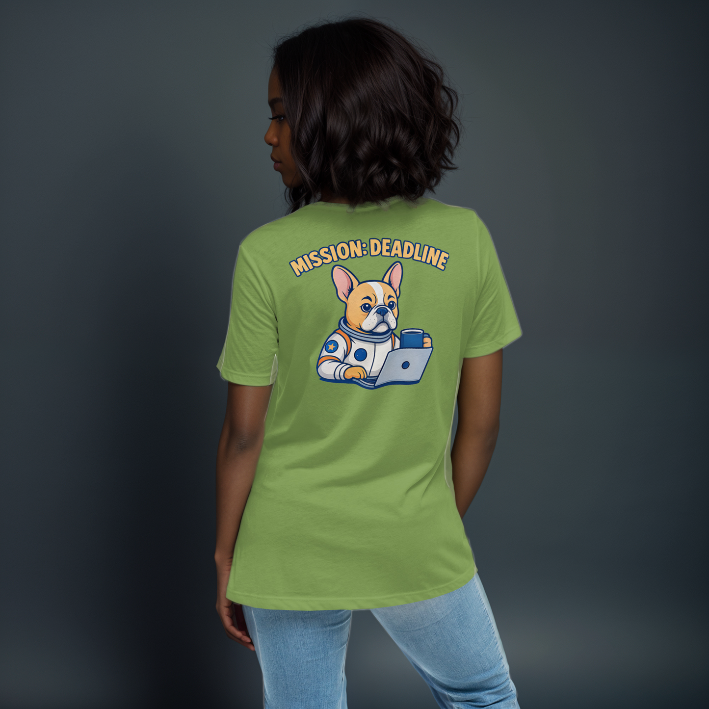 Mission: Deadline – Women’s Relaxed Fit T-Shirt mit Astronaut-Frenchie